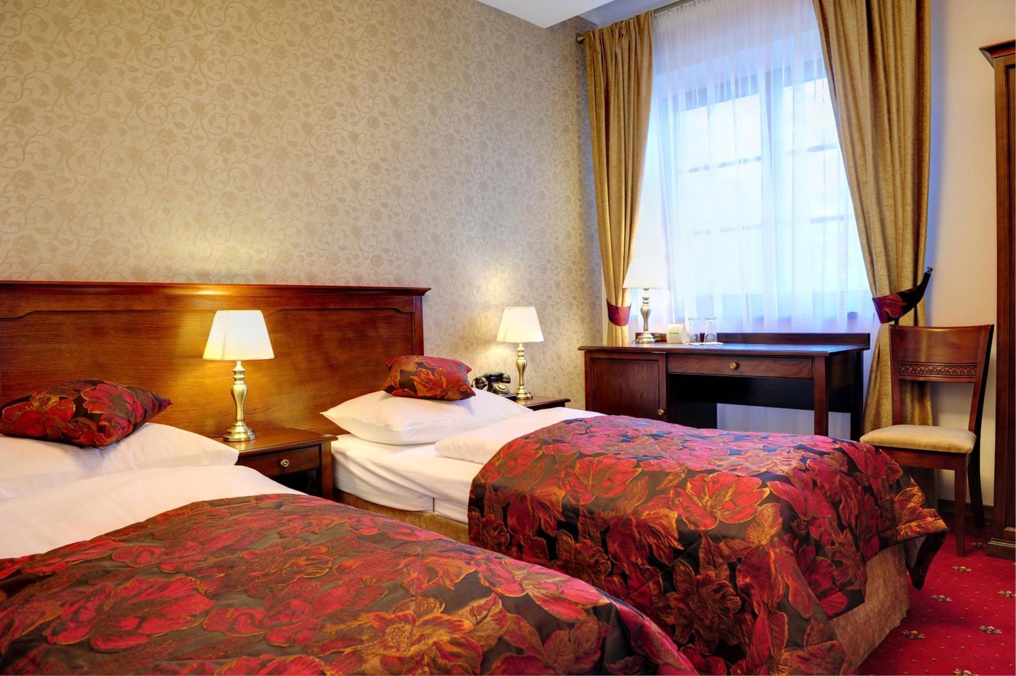 Hotel Kazimierski Zdroj Janowiec Exteriér fotografie