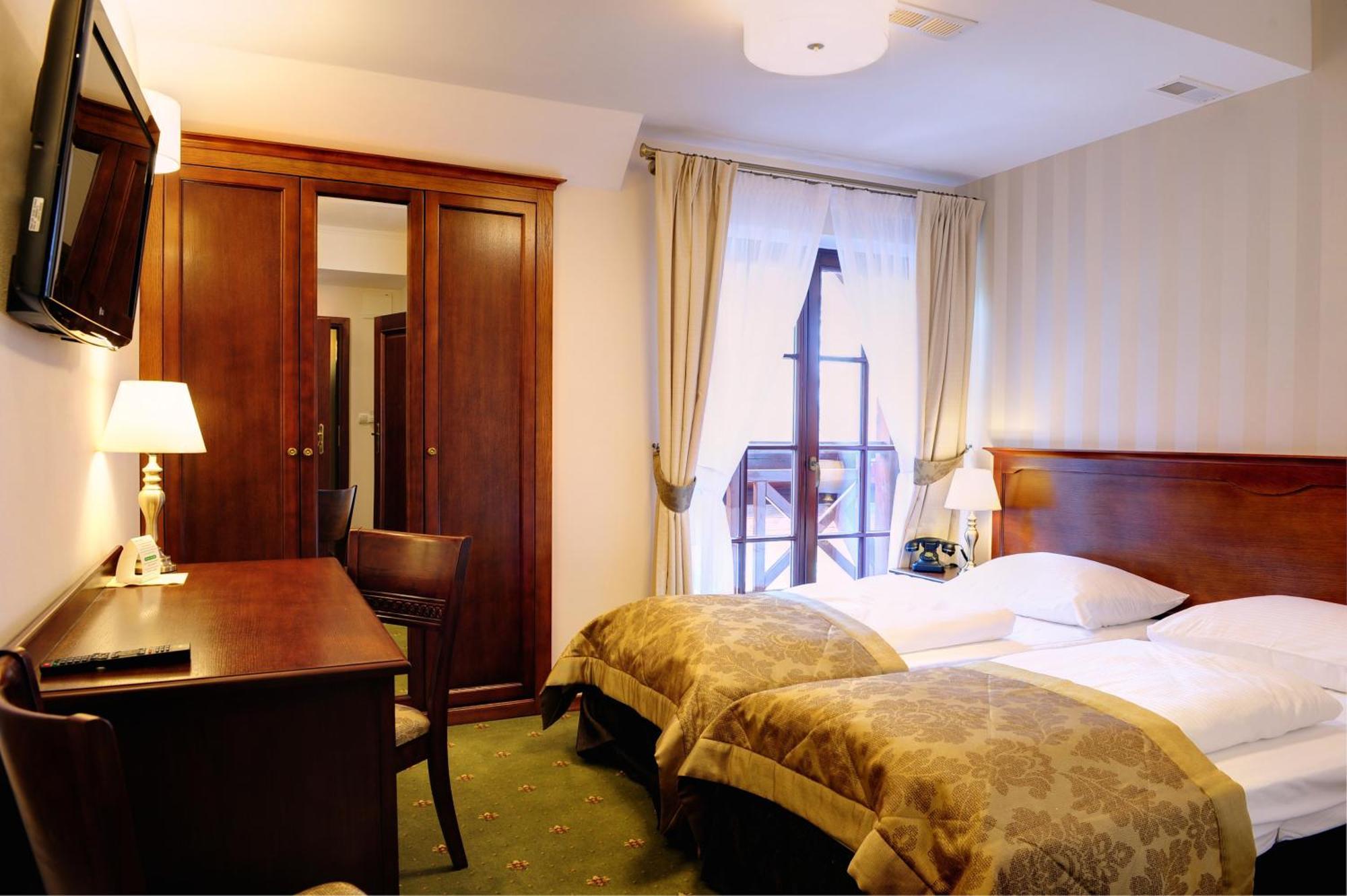 Hotel Kazimierski Zdroj Janowiec Exteriér fotografie